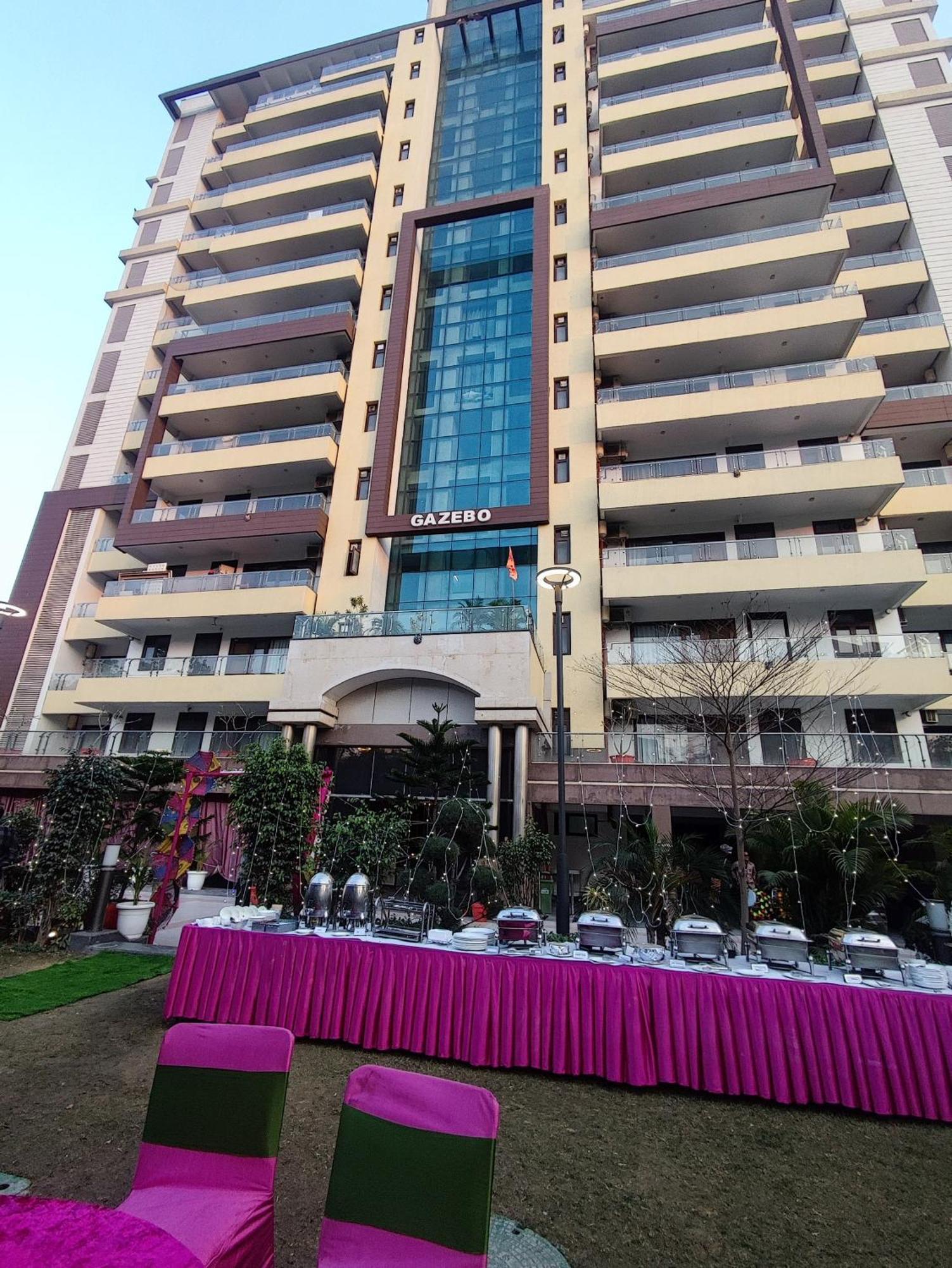 Gazebo Inn & Suites Medanta Gurgaon Exterior photo